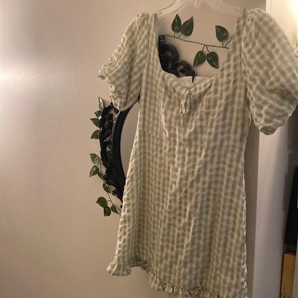 Princess Polly Dresses & Skirts - Sage green baby doll dress